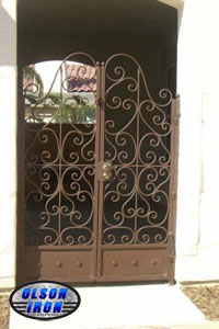 Iron gates, Iron gates Las Vegas, Security gates, Security screens, Security doors, Courtyard gates, Iron fence, Metal gates, Side yard gates, Rv gates, Double gates, Single gates, Driveway gates, Electric gates, Wrought iron gates, Iron works, Stair railing, Iron railings