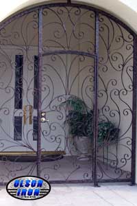 Iron gates, Iron gates Las Vegas, Security gates, Security screens, Security doors, Courtyard gates, Iron fence, Metal gates, Side yard gates, Rv gates, Double gates, Single gates, Driveway gates, Electric gates, Wrought iron gates, Iron works, Stair railing, Iron railings