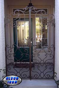 Iron gates, Iron gates Las Vegas, Security gates, Security screens, Security doors, Courtyard gates, Iron fence, Metal gates, Side yard gates, Rv gates, Double gates, Single gates, Driveway gates, Electric gates, Wrought iron gates, Iron works, Stair railing, Iron railings