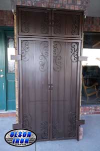Iron gates, Iron gates Las Vegas, Security gates, Security screens, Security doors, Courtyard gates, Iron fence, Metal gates, Side yard gates, Rv gates, Double gates, Single gates, Driveway gates, Electric gates, Wrought iron gates, Iron works, Stair railing, Iron railings