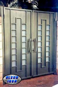 Iron gates, Iron gates Las Vegas, Security gates, Security screens, Security doors, Courtyard gates, Iron fence, Metal gates, Side yard gates, Rv gates, Double gates, Single gates, Driveway gates, Electric gates, Wrought iron gates, Iron works, Stair railing, Iron railings