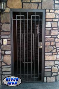 Iron gates, Iron gates Las Vegas, Security gates, Security screens, Security doors, Courtyard gates, Iron fence, Metal gates, Side yard gates, Rv gates, Double gates, Single gates, Driveway gates, Electric gates, Wrought iron gates, Iron works, Stair railing, Iron railings