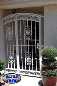Iron gates, Iron gates Las Vegas, Security gates, Security screens, Security doors, Courtyard gates, Iron fence, Metal gates, Side yard gates, Rv gates, Double gates, Single gates, Driveway gates, Electric gates, Wrought iron gates, Iron works, Stair railing, Iron railings